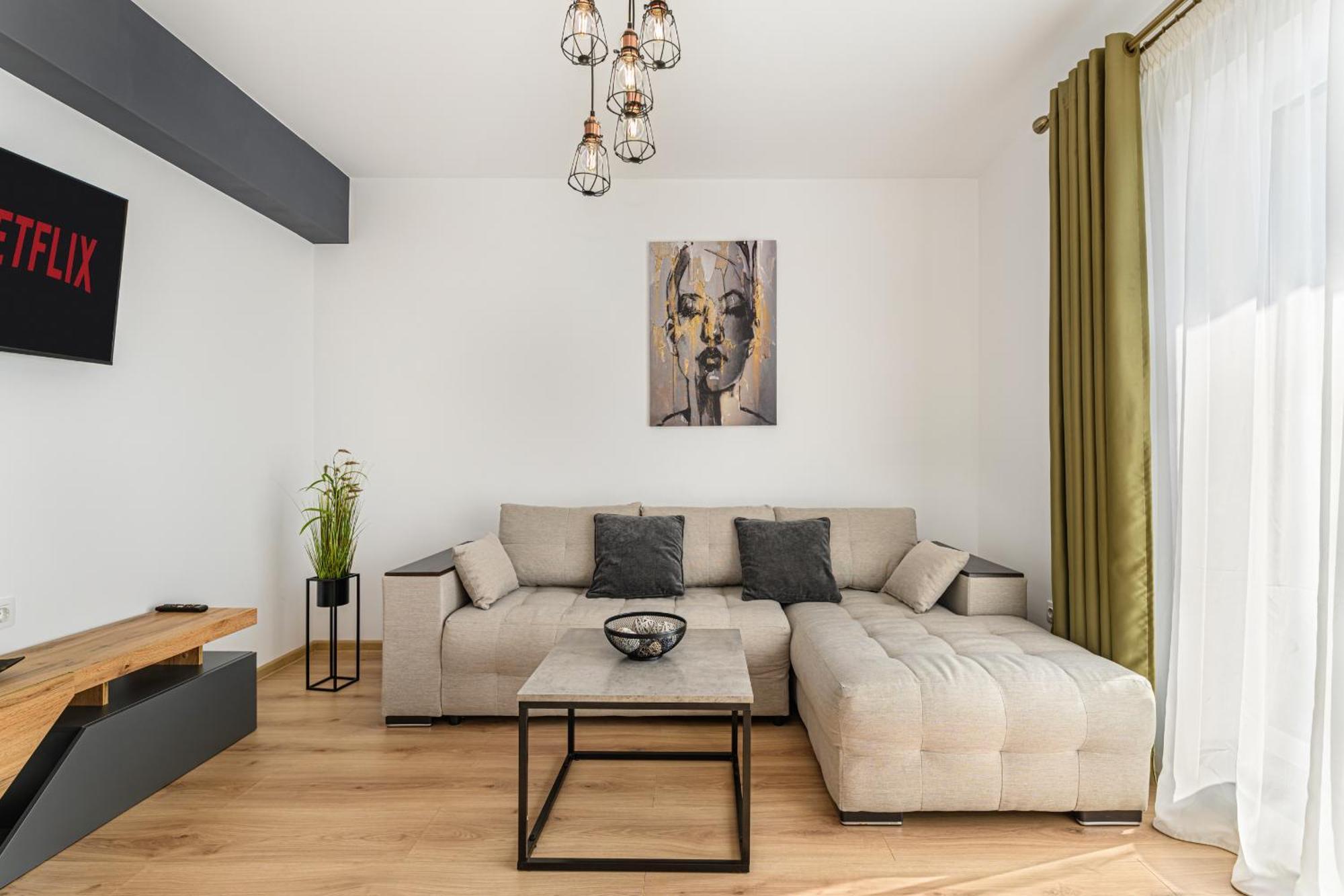 Luxury Landing Apartments Complex Qualis ブラショフ エクステリア 写真