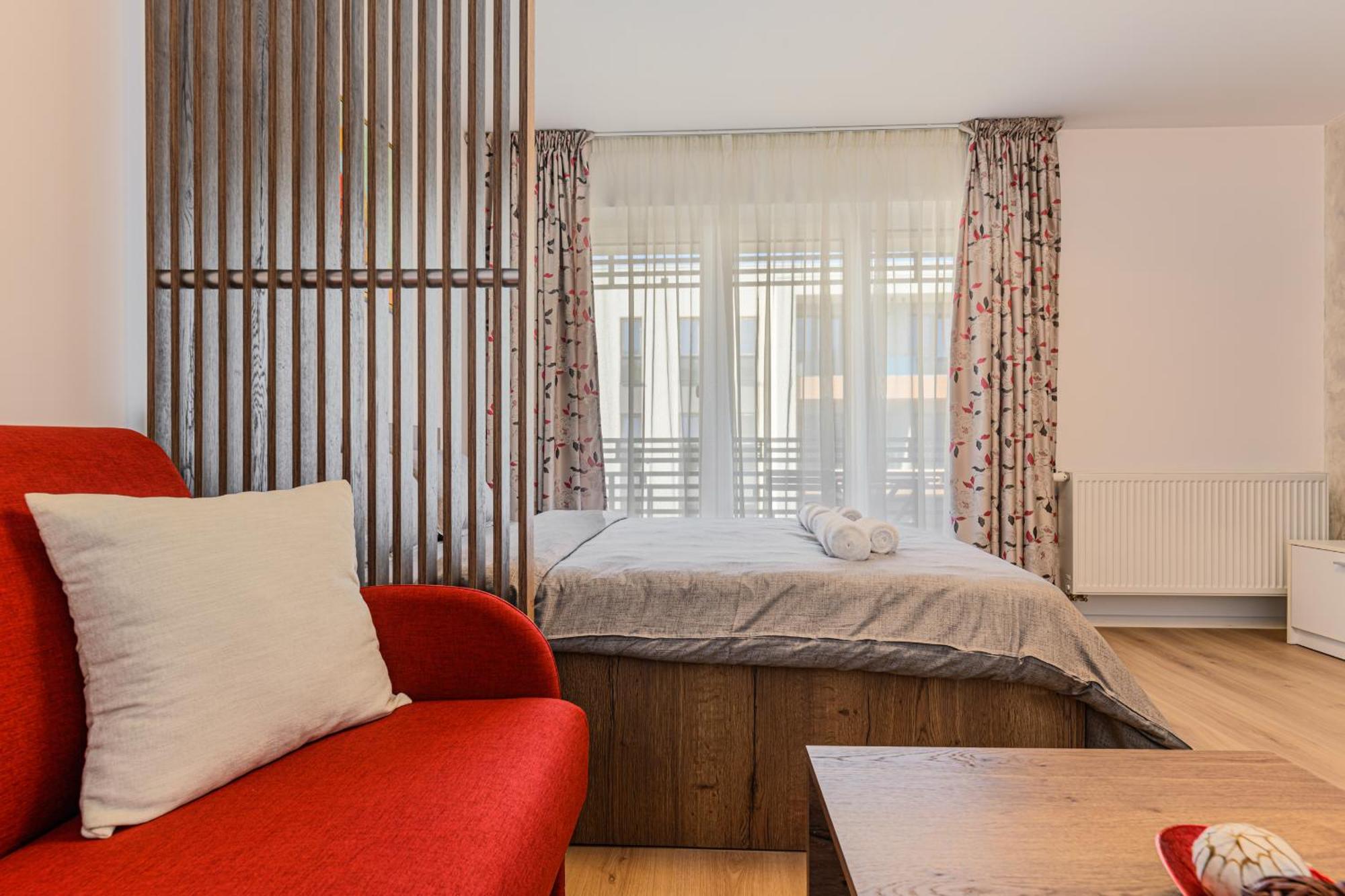 Luxury Landing Apartments Complex Qualis ブラショフ エクステリア 写真
