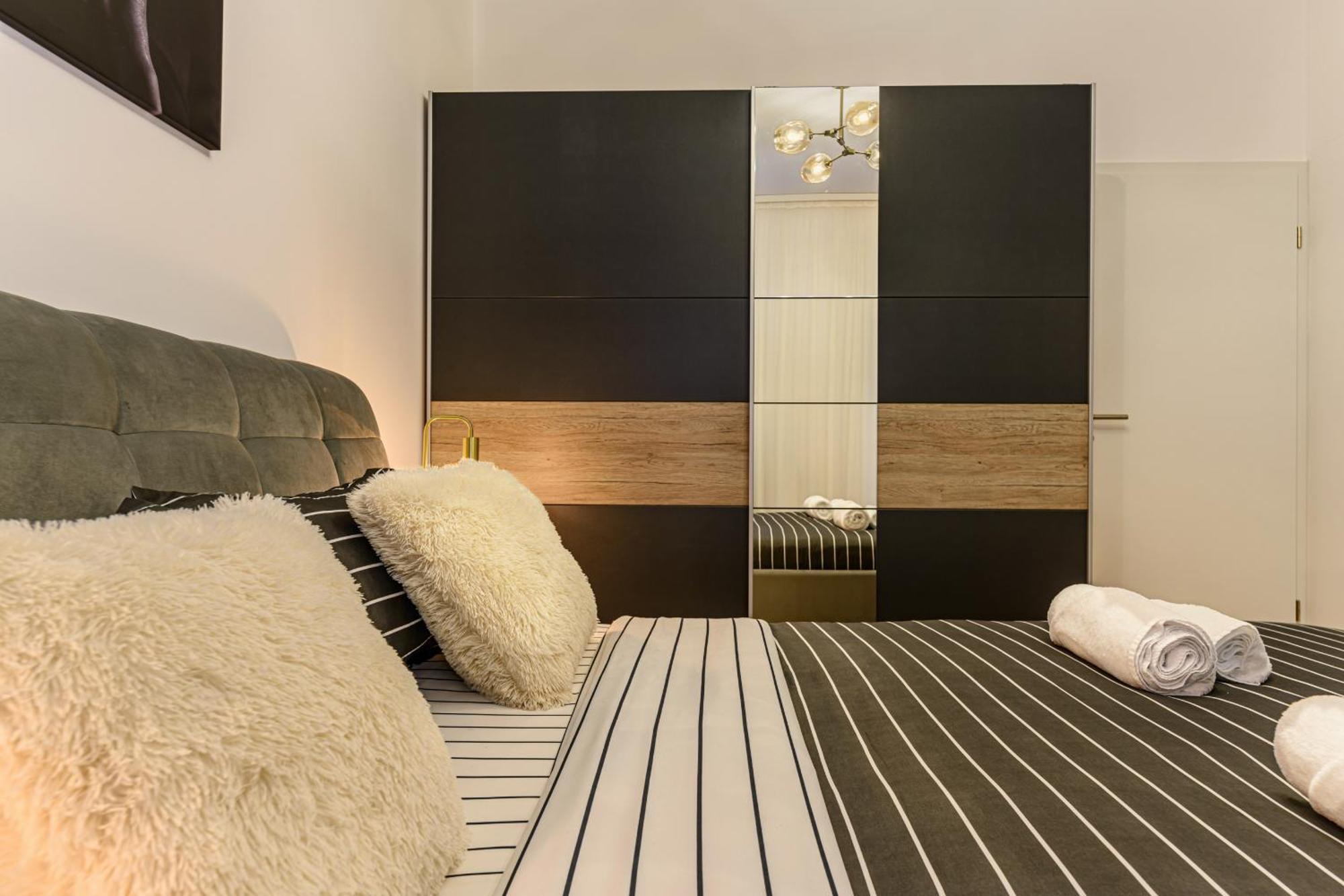 Luxury Landing Apartments Complex Qualis ブラショフ エクステリア 写真